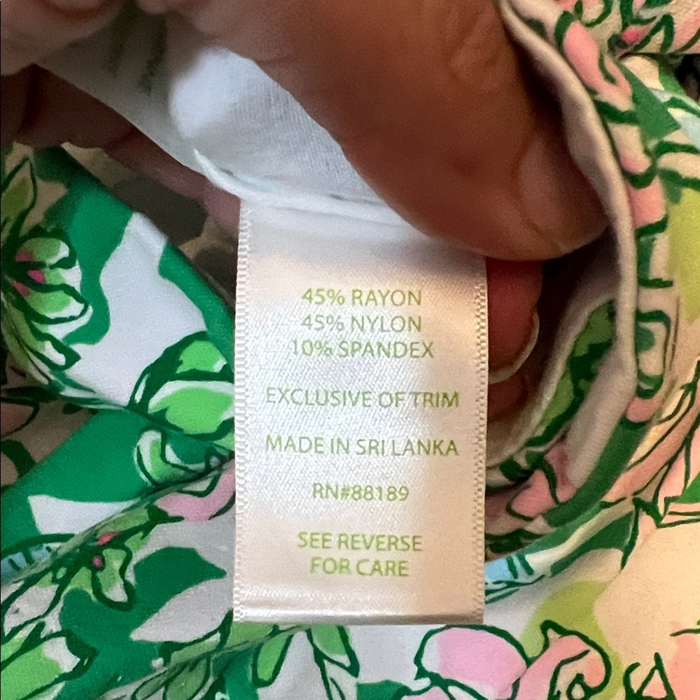 Lilly Pulitzer Vibrant Floral Women's Shorts - Picture 4 of 4
